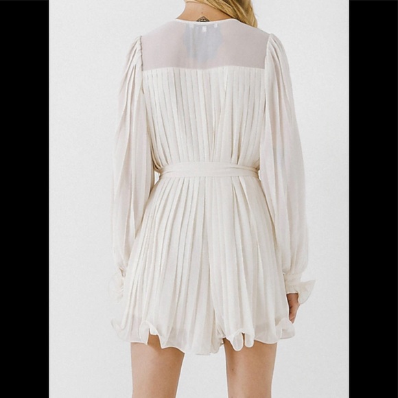 NWT Endless Rose Pleated Romper - Picture 3 of 9